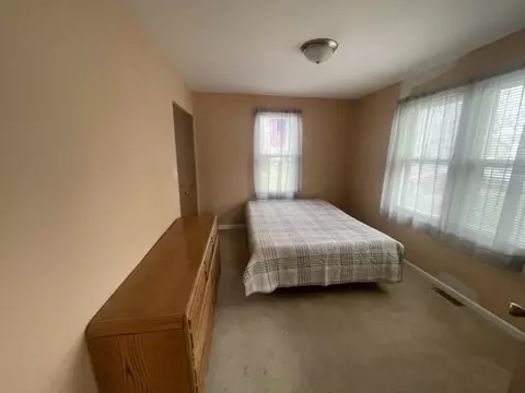 Bedroom - 7240 Oketo Ave, Bridgeview, IL 60455 photo 1 of 4
