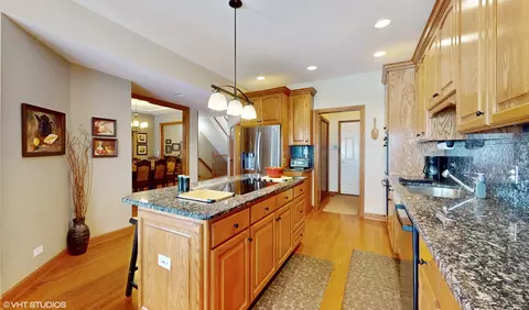 Kitchen - 227 N Maple St #227, Itasca, IL 60143 photo 3 of 4