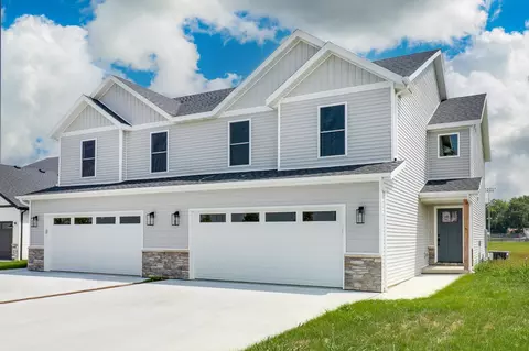 425 Jenny Ln #A, Heyworth, IL 61745