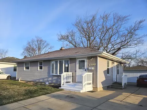 2700 W Cheyenne Rd, Waukegan, IL 60087