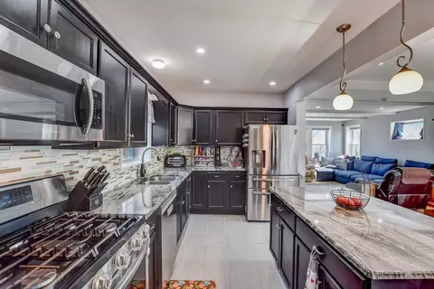Kitchen - 4214 Prescott Ave, Lyons, IL 60534 photo 4 of 5
