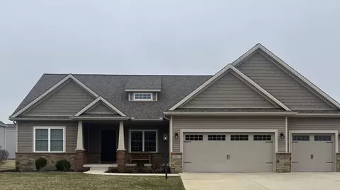 1104 Glen Abbey Dr, Champaign, IL 61822