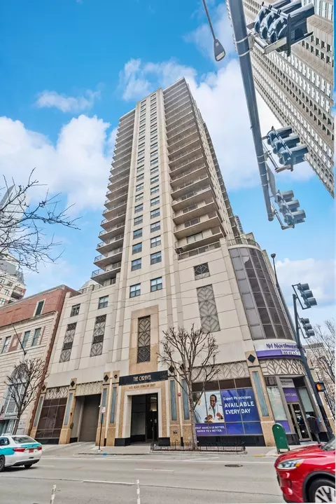635 N Dearborn St #2406, Chicago, IL 60654