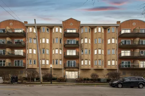 100 W Roosevelt Ave #403, Bensenville, IL 60106