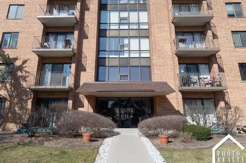 1727 W Crystal Ln #502, Mount Prospect, IL 60056