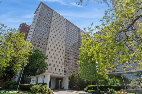 3950 N Lake Shore Dr #1028E, Chicago, IL 60613