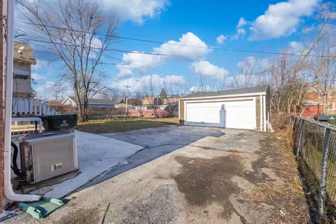 220 E 141st St, Dolton, IL 60419 photo 15