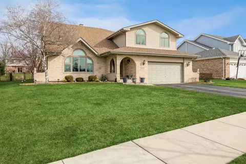12510 Yorkshire Dr, Homer Glen, IL 60491