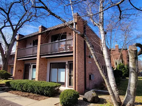 1759 Henley St, Glenview, IL 60025