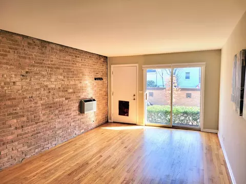 Living - 1759 Henley St, Glenview, IL 60025 photo 1 of 1