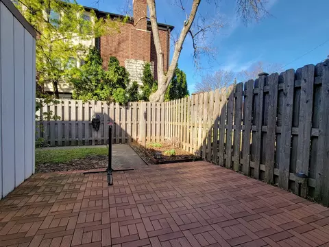 Exterior - 1759 Henley St, Glenview, IL 60025 photo 3 of 4