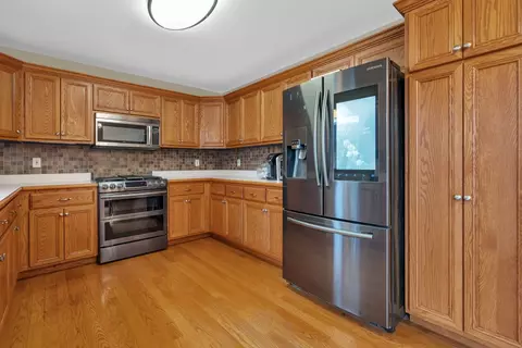Kitchen - 1954 Kingtree Dr, Morris, IL 60450 photo 2 of 5