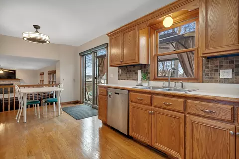 Kitchen - 1954 Kingtree Dr, Morris, IL 60450 photo 5 of 5