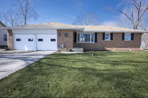 1151 N Vaughn Dr, Kankakee, IL 60901