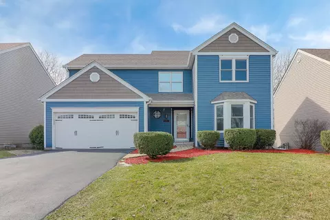 758 Lancaster Ln, Geneva, IL 60134