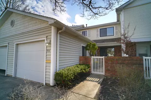 711 Mariner Pt, Schaumburg, IL 60194