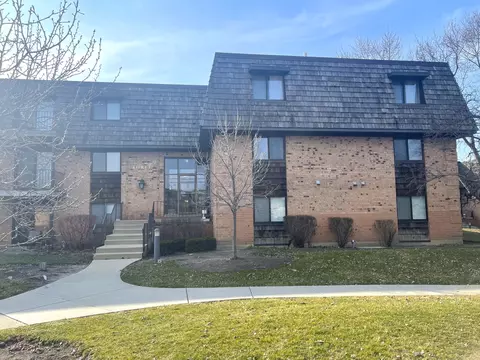 3 Oak Creek Dr #2407, Buffalo Grove, IL 60089