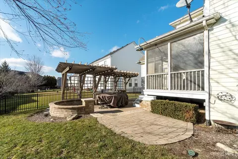 Exterior - 1351 Dodson Ave, Elburn, IL 60119 photo 9 of 10
