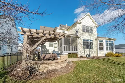 Exterior - 1351 Dodson Ave, Elburn, IL 60119 photo 7 of 10