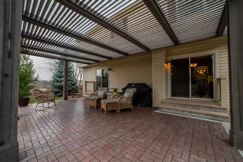 Exterior - 607 Chatham Cir, Algonquin, IL 60102 photo 4 of 6