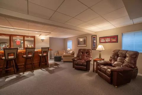 Living - 607 Chatham Cir, Algonquin, IL 60102 photo 4 of 5