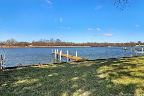 313 S Emerald Dr, Mchenry, IL 60050 photo 7