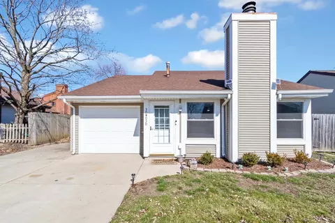 30 W030 Wembly Dr, Warrenville, IL 60555
