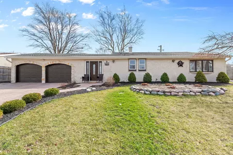 1607 Sacramento Dr, Carpentersville, IL 60110