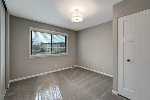 Bedroom - 27 Windward Cir, Willowbrook, IL 60527 photo 2 of 2