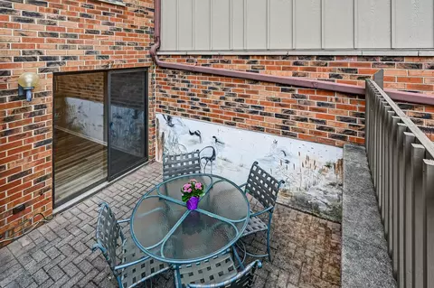 Other - 27 Windward Cir, Willowbrook, IL 60527 photo 5 of 5