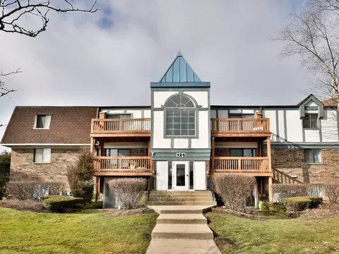 126 S La Londe Ave #1D, Addison, IL 60101