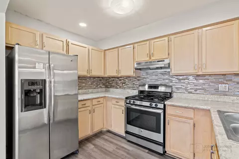 4661 Burnham Dr, Hoffman Estates, IL 60192 photo 7