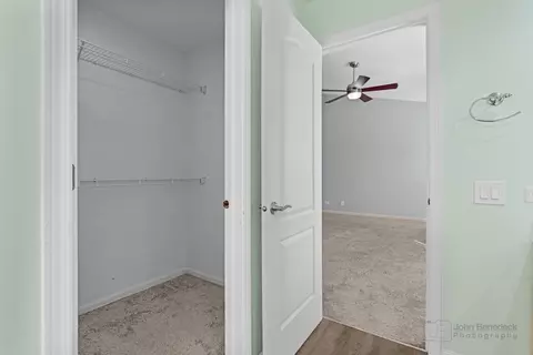 4661 Burnham Dr, Hoffman Estates, IL 60192 photo 17