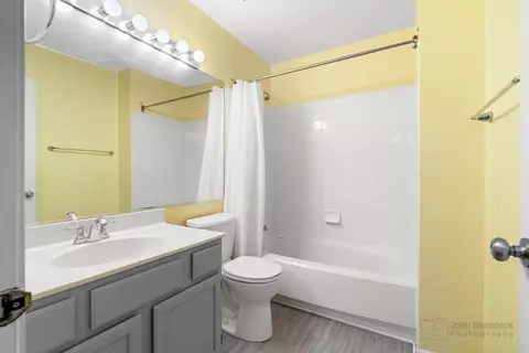 4661 Burnham Dr, Hoffman Estates, IL 60192 photo 20