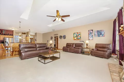 231 Springside Dr, Elgin, IL 60124 photo 11