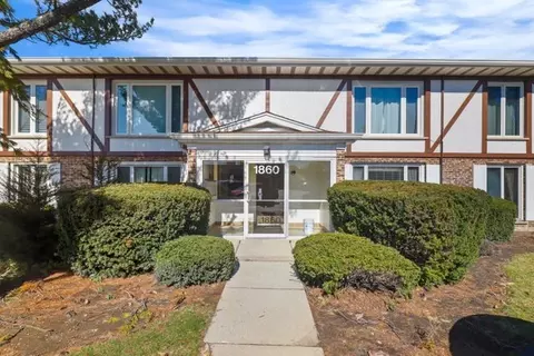 1860 W Surrey Park Ln #1D, Arlington Heights, IL 60005