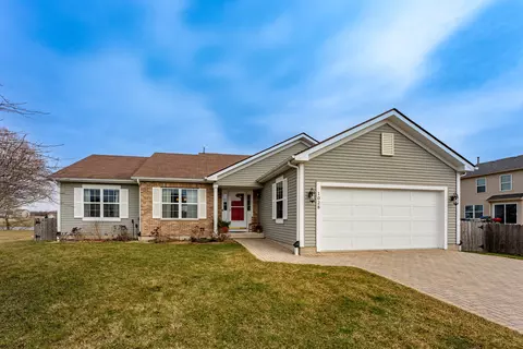 1028 Misty Landing Ct, Malta, IL 60150