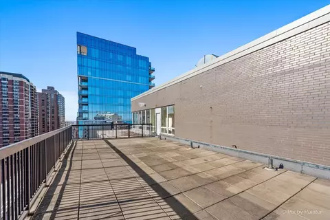 Exterior - 30 Elm St #3D, Chicago, IL 60611 photo 3 of 8