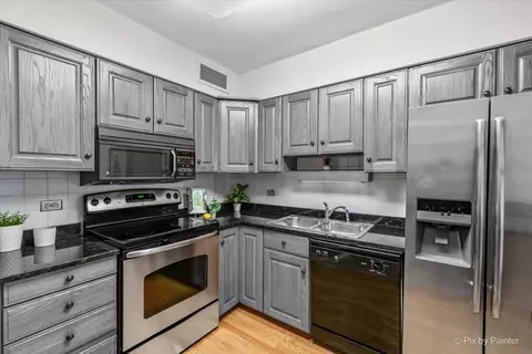 Kitchen - 30 Elm St #3D, Chicago, IL 60611 photo 5 of 5