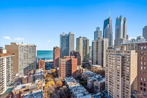 View/Area - 30 Elm St #3D, Chicago, IL 60611 photo 2 of 2