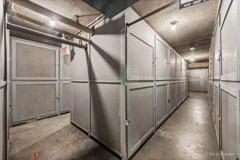 Exterior - 30 Elm St #3D, Chicago, IL 60611 photo 4 of 8