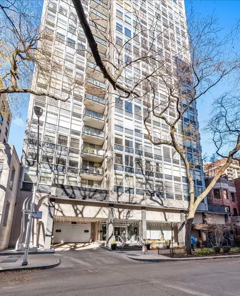 Exterior - 30 Elm St #3D, Chicago, IL 60611 photo 8 of 8