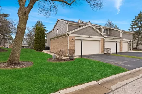 706 Caliente Ct, Libertyville, IL 60048
