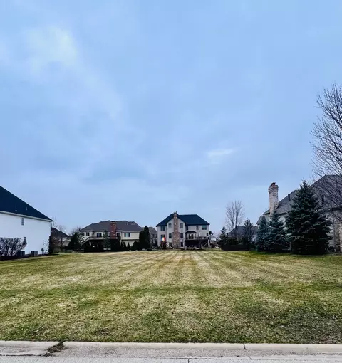39 W558 Walt Whitman Rd, Saint Charles, IL 60175