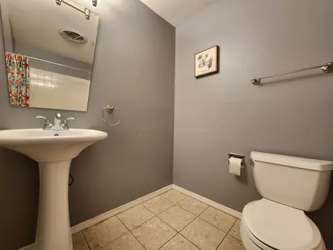 Bath - 1085 Creekside Ct #1B, Wheeling, IL 60090 photo 5 of 5