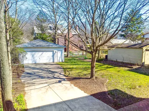 1012 S Fell Ave, Normal, IL 61761 photo 5