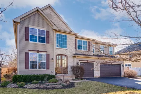1211 Pine Tree Dr, Lake Villa, IL 60046