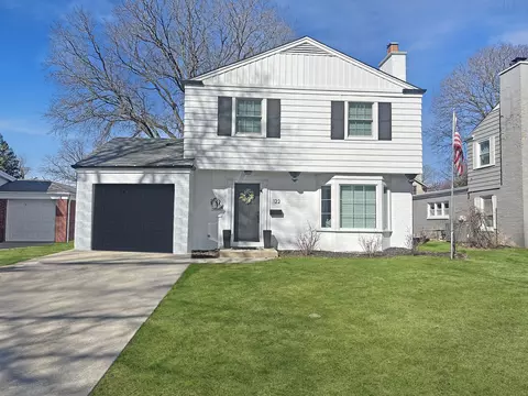 122 E Sibley St, Park Ridge, IL 60068