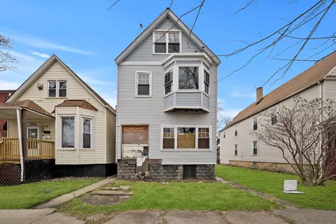 736 E 90th St, Chicago, IL 60619