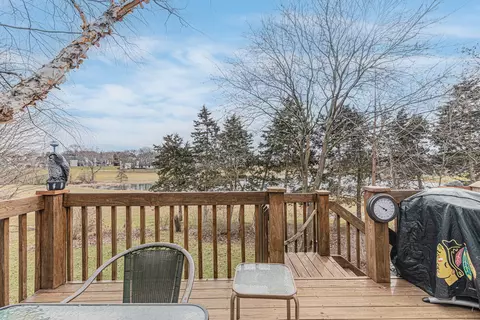 Exterior - 6064 Par Ct, Gurnee, IL 60031 photo 4 of 8